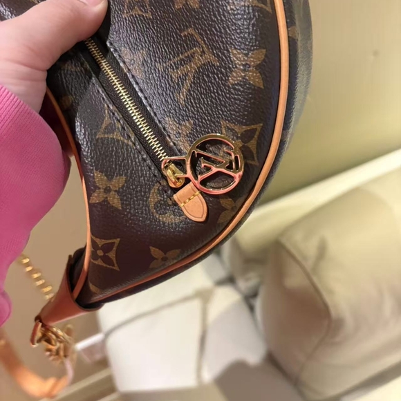 Louis Vuitton Brown Monogram Women's Bag - Picture 8 of 8